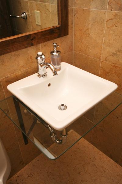 rmhbath2w.jpg